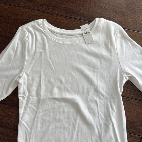 NWT LOFT Women's White Ribbed Crew Neck Longer Sleeved Tee - Size L - Picture 2 of 8